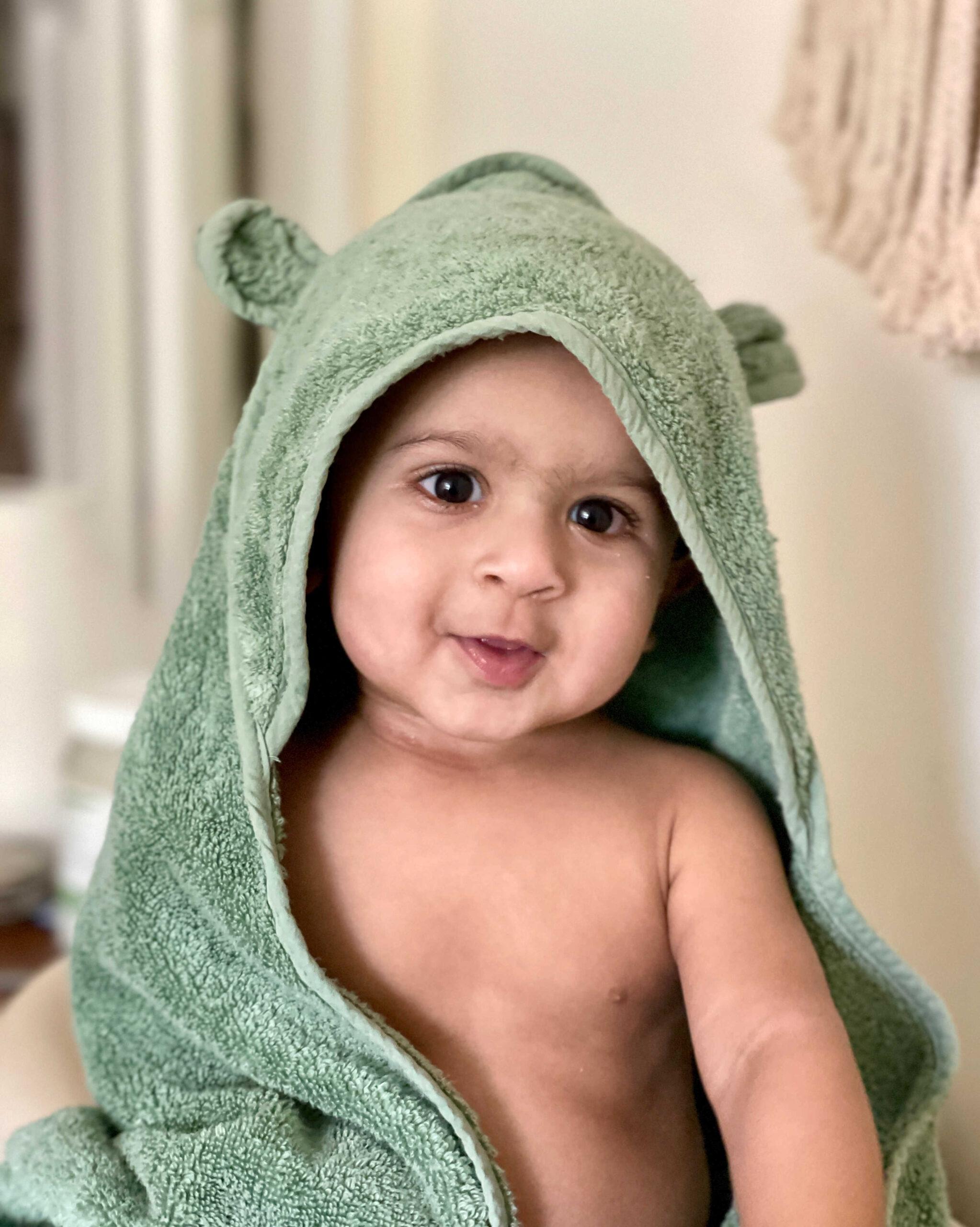 The Best Natural Baby Bath Routine for Eczema-Prone Skin -Natemia Organic Hooded Baby Towel by Top US Mom Blogger Dreaming Loud