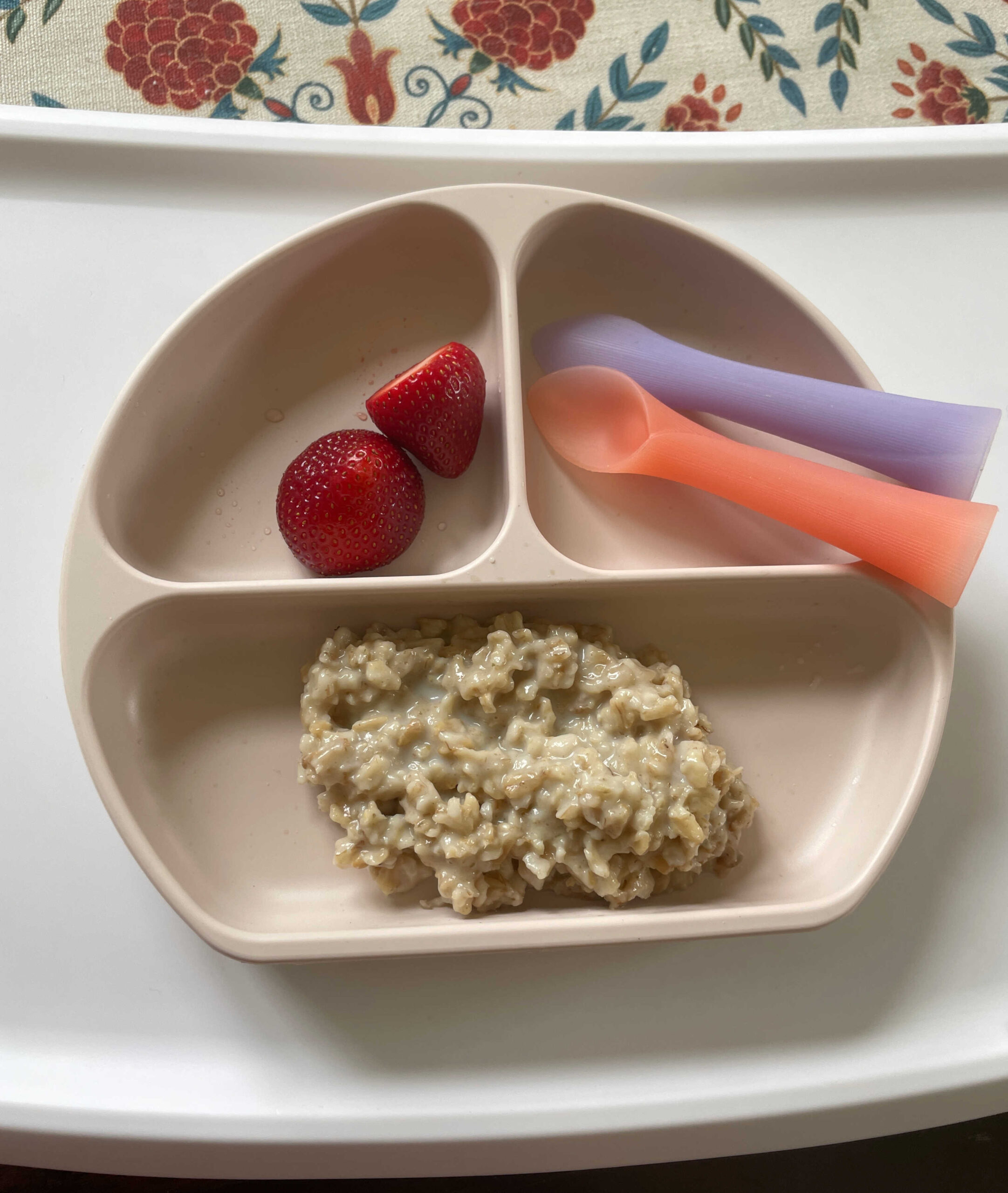 6 Month Baby-Led Weaning Meal Ideas Week 1 - Baby First Food Oatmeal and Strawberry by Top US Mom Blogger Dreaming Loud